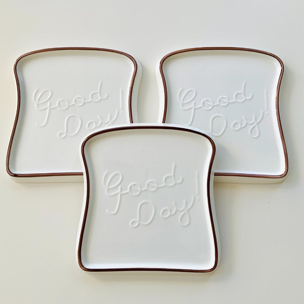 Set of 3 Toast-Shaped Ceramic Plates